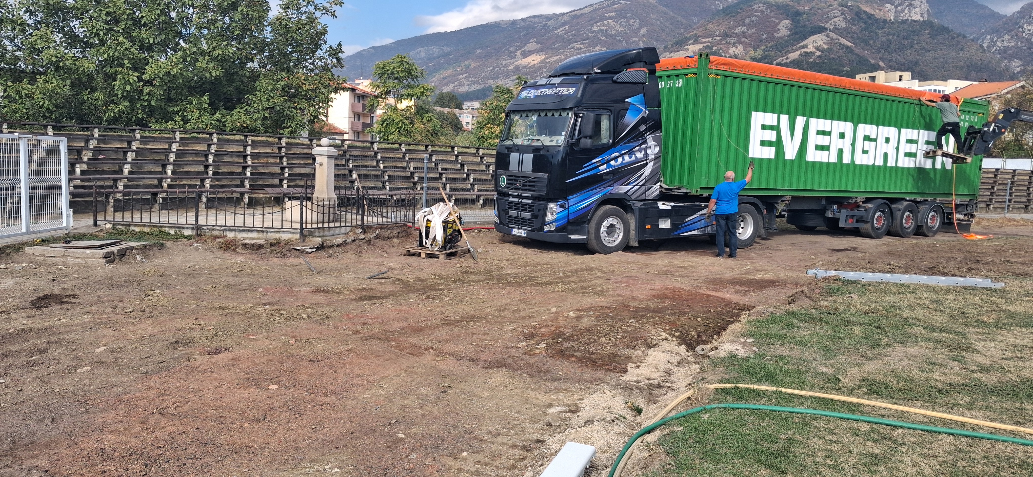Карлово с нова karlovo nova sportna pridobivka izgrazhdat 400 3 2026 новините от българия нова, модерна лекоатлетическа писта се изгражда на стадион „васил левски“ в карлово. Спортното съоръжение ще бъде с... Карлово с нова спортна придобивка: изграждат 400-метрова лекоатлетическа писта с модерно led осветление 2026 българия новините balgarianovinite. Com 2026-10-23 07:26:05 карлово с нова карлово с нова спортна придобивка: изграждат 400-метрова лекоатлетическа писта с модерно led осветление 2026 информационна агенция за разследваща журналистика и разследващ репортаж бургас, българия
