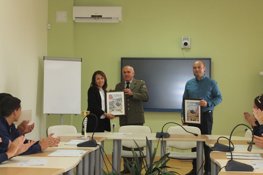 Свиленград арх анастас kmetat svilengrad arh anastas karchev posresht 1 2026 новините от българия шестима ученици от пгсси „христо ботев“ получиха признание за достойното си представяне на националния... Кметът на свиленград арх. Анастас карчев посрещна шампионите от турнира „тракийски победител“ 2026 българия новините balgarianovinite. Com 2026-10-08 15:03:58 свиленград арх анастас кметът на свиленград арх. Анастас карчев посрещна шампионите от турнира „тракийски победител“ 2026 информационна агенция за разследваща журналистика и разследващ репортаж бургас, българия
