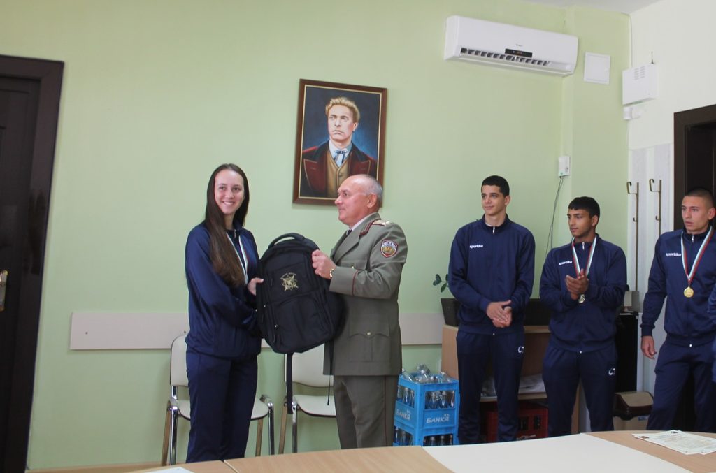Свиленград арх анастас kmetat svilengrad arh anastas karchev posresht 4 2026 новините от българия шестима ученици от пгсси „христо ботев“ получиха признание за достойното си представяне на националния... Кметът на свиленград арх. Анастас карчев посрещна шампионите от турнира „тракийски победител“ 2026 българия новините balgarianovinite. Com 2026-10-08 15:03:58 свиленград арх анастас кметът на свиленград арх. Анастас карчев посрещна шампионите от турнира „тракийски победител“ 2026 информационна агенция за разследваща журналистика и разследващ репортаж бургас, българия