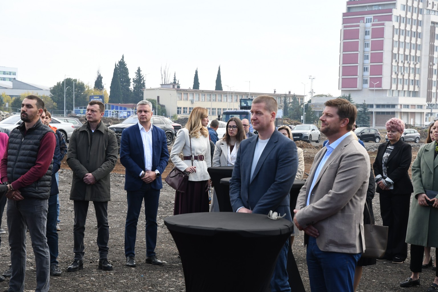 Xopark stara kmetat zhivko todorov prisastva parvata kopka 1 2026 новините от българия новият търговски парк ще отвори врати през есента на 2027 г. С 26 търговски обекта, 560 паркоместа и модерни... Кметът живко тодоров присъства на първата копка на xopark stara zagora и пожела успех на инвестицията 2026 българия новините balgarianovinite. Com 2026-10-22 12:41:25 xopark stara кметът живко тодоров присъства на първата копка на xopark stara zagora и пожела успех на инвестицията 2026 информационна агенция за разследваща журналистика и разследващ репортаж бургас, българия
