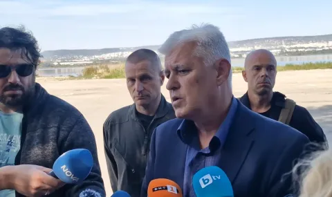 Командирът на ВМС: Не се знае дали „Ейбъл“ ще потъне ВИДЕО 2026