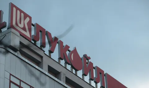 "Лукойл“ след новите атаки в Черно море: Към момента няма отказани доставки на нефт 2026