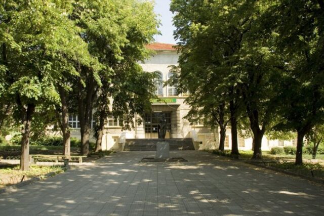 Математическата гимназия в Шумен отново с най-висок успех на матурата по БЕЛ 2026