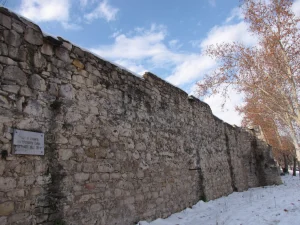 На 16 октомври 1810 г. Руските войски превземат плевен и разрушават крепостта керван сарай