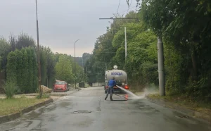 Плевен публикува график за миене улици и почистване на шахтите