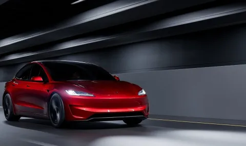 Неправилно изпреварване и превишаване на скоростта спират Tesla от пускане на FSD в Европа 2026