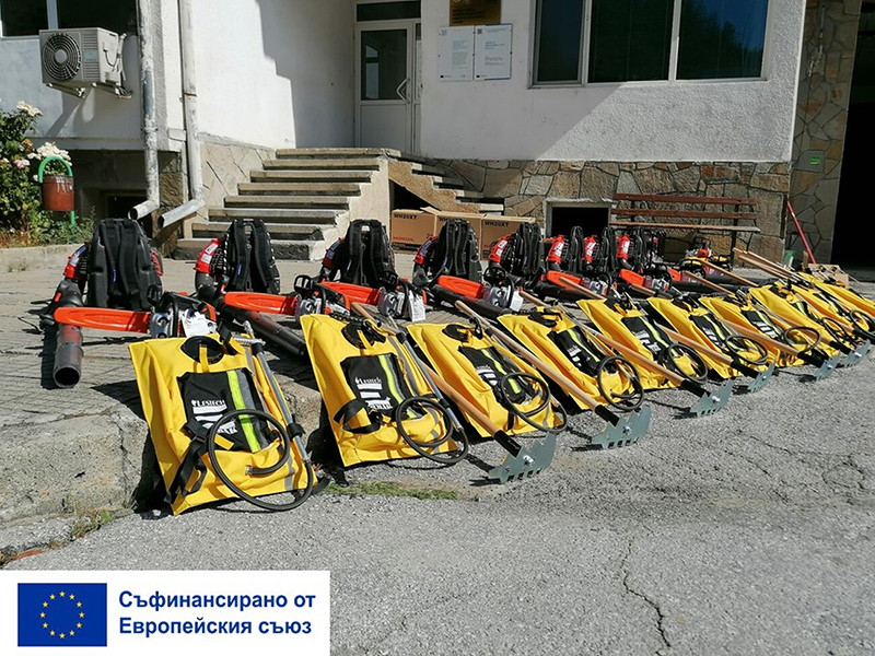 Оборудване за близо novo oborudvane blizo 000 evro pozharnikarite 2026 новините от българия 24smolian. Com/регионспециализирано оборудване за близо 37 000 евро е закупено и
доставено за нуждите на регионалната... Ново оборудване за близо 37 000 евро за пожарникарите 2026 българия новините balgarianovinite. Com 2026-10-21 07:38:40 оборудване за близо ново оборудване за близо 37 000 евро за пожарникарите 2026 информационна агенция за разследваща журналистика и разследващ репортаж бургас, българия