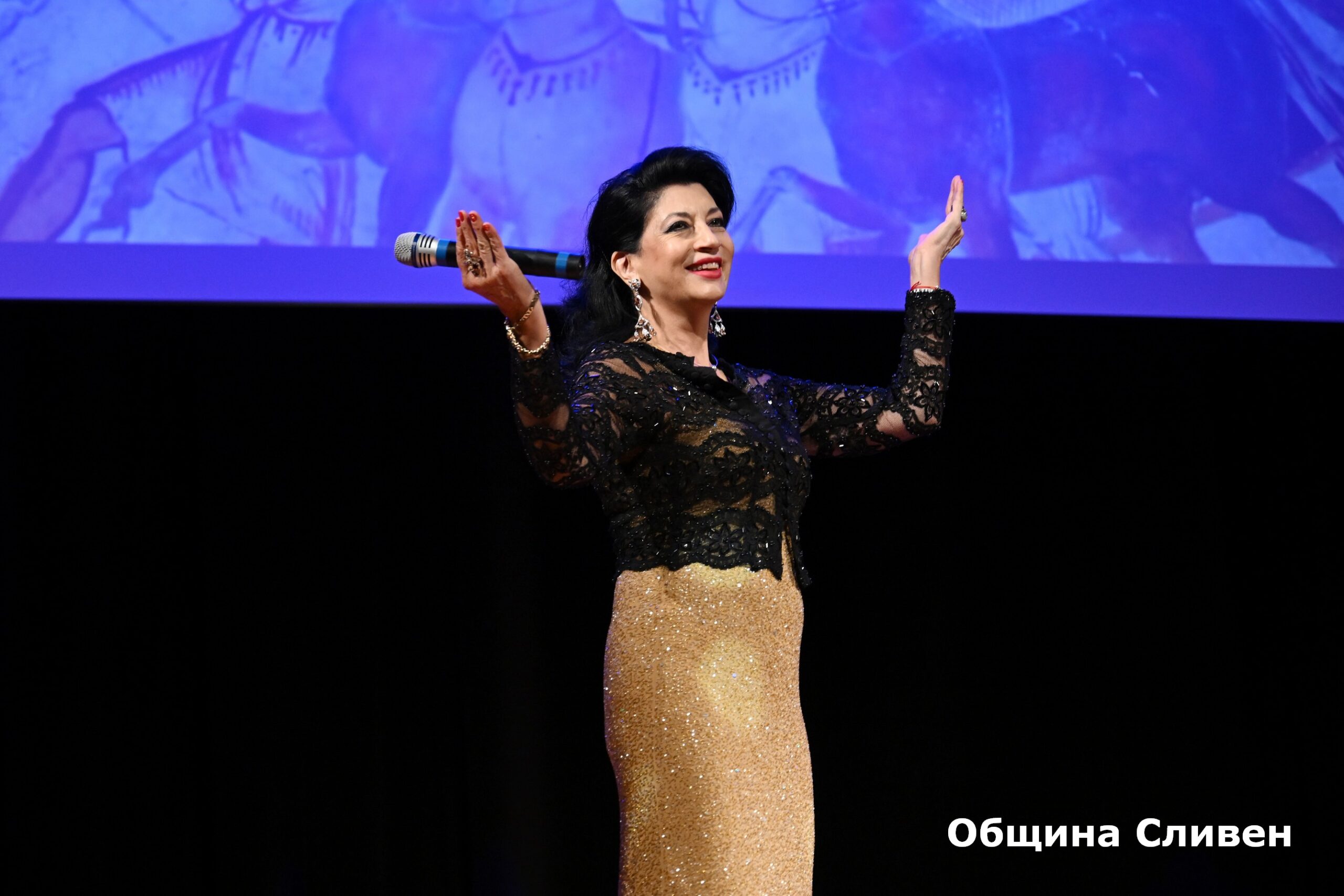 Директор на годината obshtina sliven otlichi pedagozi nagradite uch 32 2026 новините от българия община сливен отдаде почит на хората, които всеки ден изграждат бъдещето на децата – учителите и директорите. За... Община сливен отличи педагози с наградите за учител и директор на годината 2026 българия новините balgarianovinite. Com 2026-10-07 09:25:20 директор на годината община сливен отличи педагози с наградите за учител и директор на годината 2026 информационна агенция за разследваща журналистика и разследващ репортаж бургас, българия