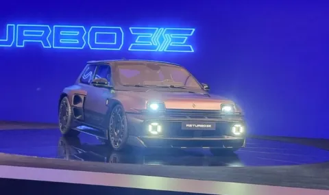 Първа среща с „лудото“ Renault 5 Turbo 3E, една бройка от което пристига и в България 2026