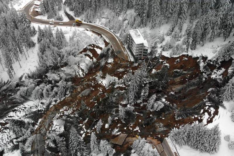 Снега смолян търси predi snega smolyan tarsi reshenie avariyniya 2026 новините от българия 24smolian. Com/обществотранспортният проблем около пампорово влиза в нова
решаваща фаза. Кметът на смолян николай... Преди снега: смолян търси решение за аварийния път към пампорово! 2026 българия новините balgarianovinite. Com 2026-10-17 12:31:46 снега смолян търси преди снега: смолян търси решение за аварийния път към пампорово! 2026 информационна агенция за разследваща журналистика и разследващ репортаж бургас, българия
