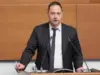 Предложение: Заплата за зъболекари и фармацевти да е към 2200 евро 2026 Предложение: Заплата за зъболекари и фармацевти да е към 2200 евро 2026