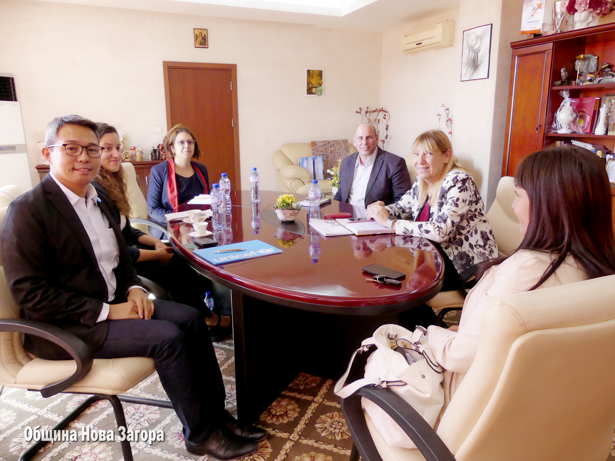 Новини сливен predstavitelyat unitsef balgariya mio nemoto p 1 2026 новините от българия новият представител на уницеф за българия мио немото посети нова загора и се срещна с кмета на общината галя... Представителят на уницеф за българия мио немото посети нова загора 2026 българия новините balgarianovinite. Com 2026-10-03 06:41:47 новини сливен представителят на уницеф за българия мио немото посети нова загора 2026 информационна агенция за разследваща журналистика и разследващ репортаж бургас, българия