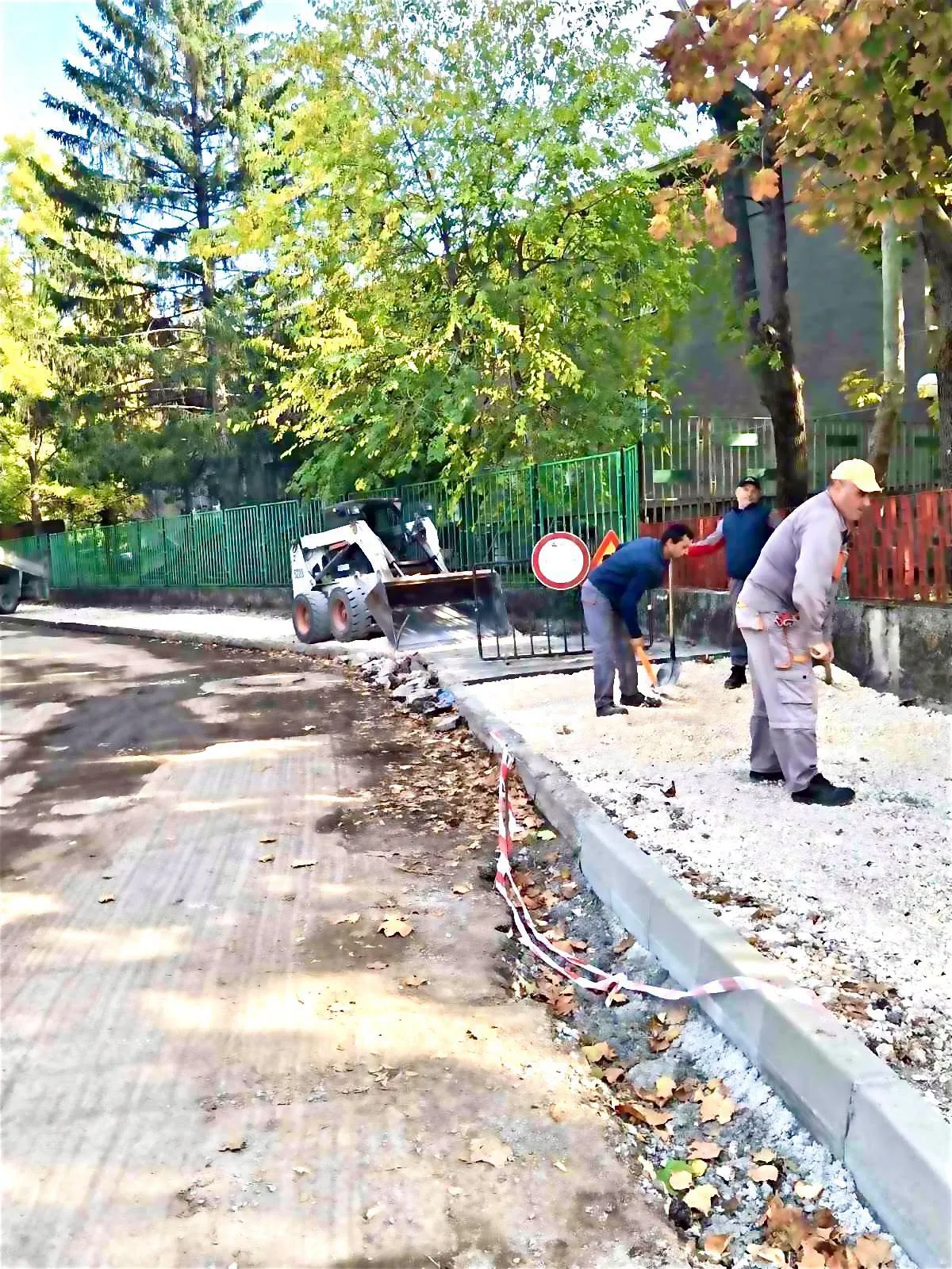 Приключиха смр около priklyuchiha smr okolo blok verila 2026 1 2026 новините от българия приключиха ремонтните дейности на пространството, обособено за паркиране на превозни средства пред бл. „верила“.... Приключиха смр около блок верила 2026 българия новините balgarianovinite. Com 2026-10-23 15:02:40 приключиха смр около приключиха смр около блок верила 2026 информационна агенция за разследваща журналистика и разследващ репортаж бургас, българия