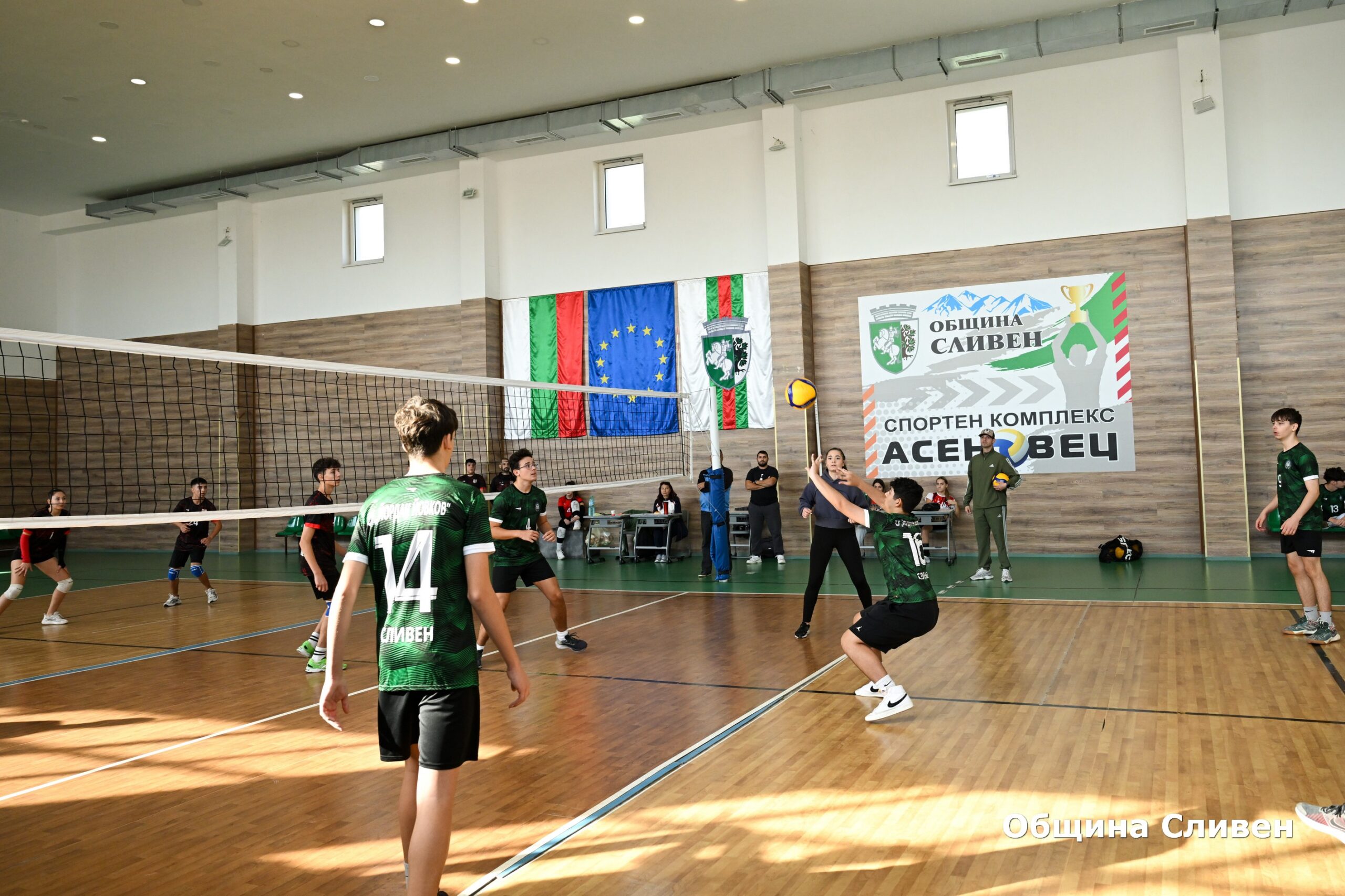 Продължават спортните двубои prodalzhavat sportnite dvuboi turnira kupata k 5 2026 новините от българия петият турнир в сливен за купата на кмета продължава. След футбола, днес започнаха спортните срещи по волейбол и... Продължават спортните двубои в турнира за купата на кмета 2026 българия новините balgarianovinite. Com 2026-10-20 12:22:26 продължават спортните двубои продължават спортните двубои в турнира за купата на кмета 2026 информационна агенция за разследваща журналистика и разследващ репортаж бургас, българия