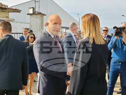 Съхранението на енергия sahranenieto energiya klyuchat kam badeshteto 4 2026 новините от българия премиерът румен радев, министърът на иновациите и дигиталната трансформация иван василев, министърът на енергетиката... Съхранението на енергия е ключът към бъдещето и условие за икономически растеж, каза премиерът румен радев при откриването на батериен парк край твърдица 2026 българия новините balgarianovinite. Com 2026-10-20 14:10:31 съхранението на енергия съхранението на енергия е ключът към бъдещето и условие за икономически растеж, каза премиерът румен радев при откриването на батериен парк край твърдица 2026 информационна агенция за разследваща журналистика и разследващ репортаж бургас, българия