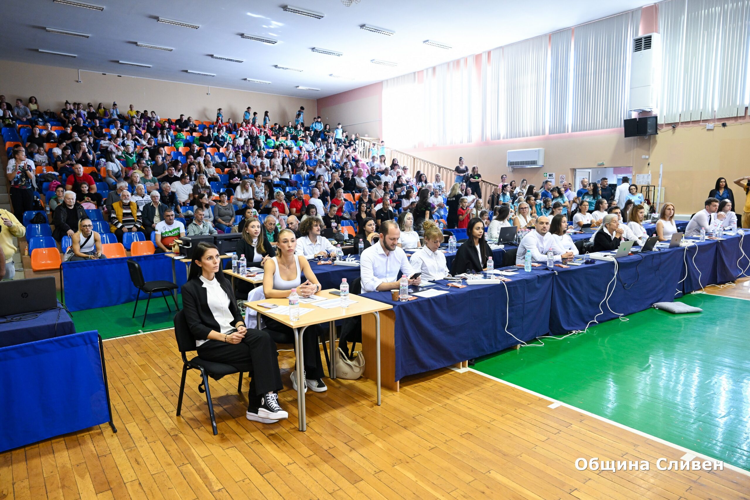 Акробати от страната sliven posreshtna akrobati stranata chuzhbina 6 2026 новините от българия за четвърта поредна година сливенският клуб по акробатика „стефан данчев“ организира домакинството на международния... Сливен посрещна акробати от страната и чужбина за четвъртия международен турнир „стефка спасова“ 2026 българия новините balgarianovinite. Com 2026-10-09 12:15:27 акробати от страната сливен посрещна акробати от страната и чужбина за четвъртия международен турнир „стефка спасова“ 2026 информационна агенция за разследваща журналистика и разследващ репортаж бургас, българия