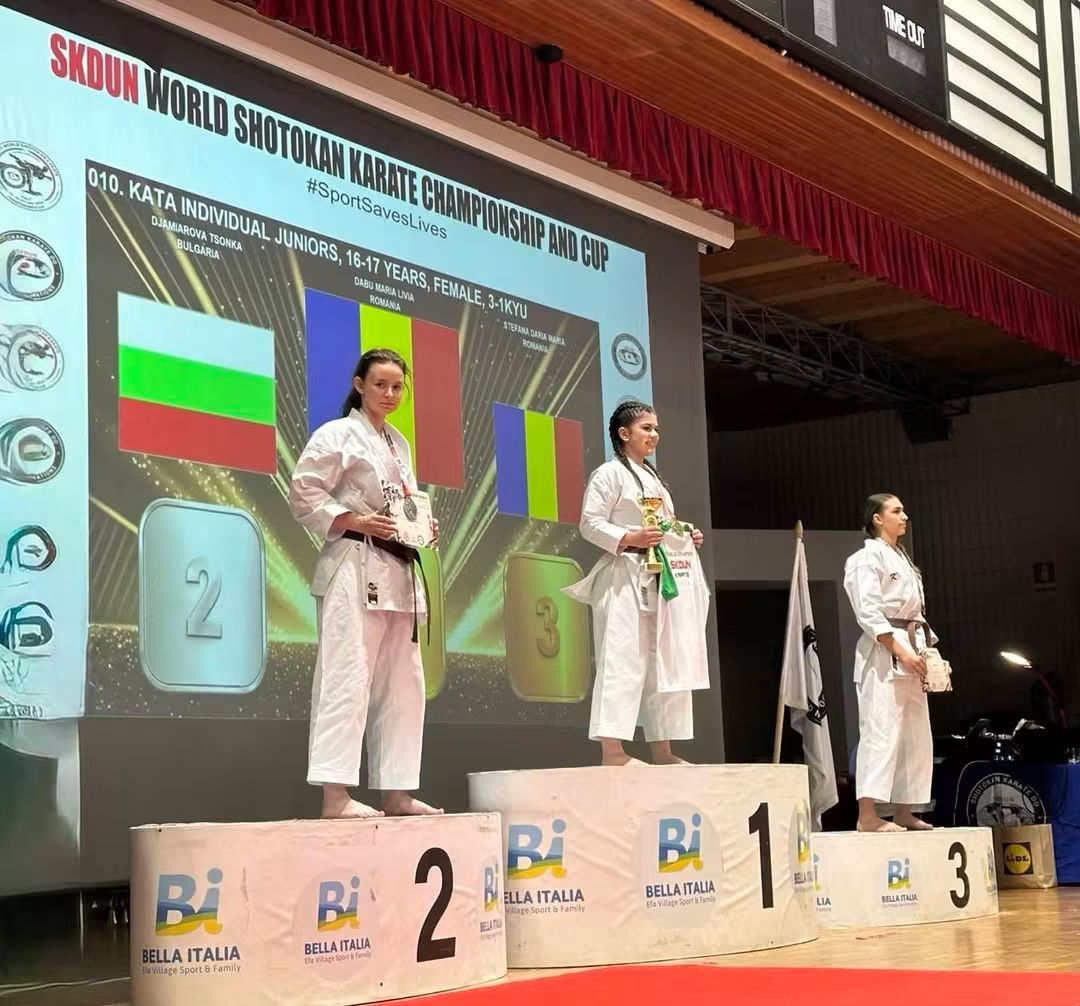 Карате в италия tea baloshova karlovo stana svetovna shampionk 1 2026 новините от българия шест титли и златен триумф за киби „френдшип“ на световното първенство по шотокан карате в италия. Състезателите... Теа балошова от карлово стана световна шампионка по карате в италия 2026 българия новините balgarianovinite. Com 2026-10-18 18:52:08 карате в италия теа балошова от карлово стана световна шампионка по карате в италия 2026 информационна агенция за разследваща журналистика и разследващ репортаж бургас, българия