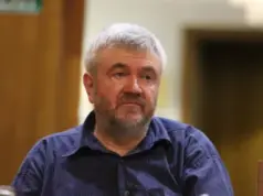 Теди Москов на 66: Режисьорът, който превърна абсурда в почерк 2026 Теди Москов на 66: Режисьорът, който превърна абсурда в почерк 2026