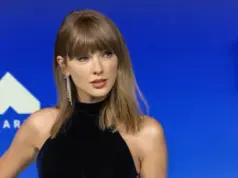 Тейлър Суифт детронира рекордьорката Ела Лангли от челното място в Billboard Hot 100 2026 Тейлър Суифт детронира рекордьорката Ела Лангли от челното място в Billboard Hot 100 2026