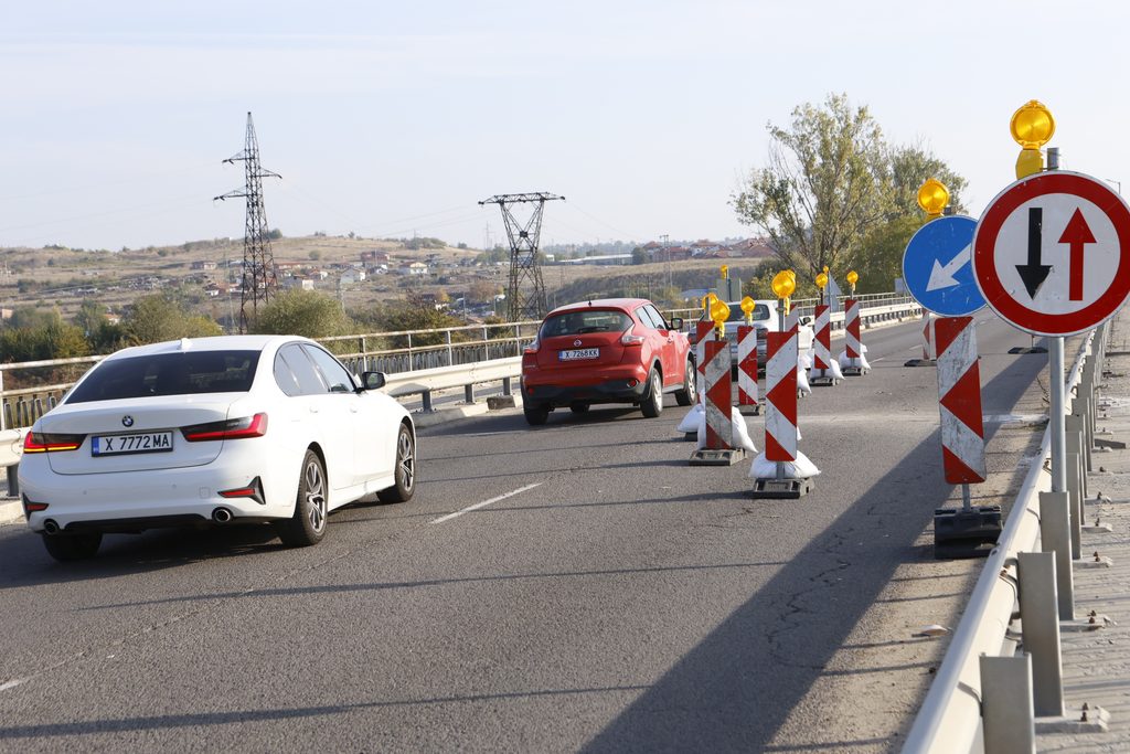 Моста над марица zabelyazano svilengrad zapochna remonta mosta 1 2026 новините от българия в свиленград започна дълоочакваният ремонт на моста над марица, по който минава целият автомобилен трафик. Срокт... Забелязано в свиленград: започна ремонта на моста над марица за превозни средства/снимки/ 2026 българия новините balgarianovinite. Com 2026-10-20 09:20:40 моста над марица забелязано в свиленград: започна ремонта на моста над марица за превозни средства/снимки/ 2026 информационна агенция за разследваща журналистика и разследващ репортаж бургас, българия