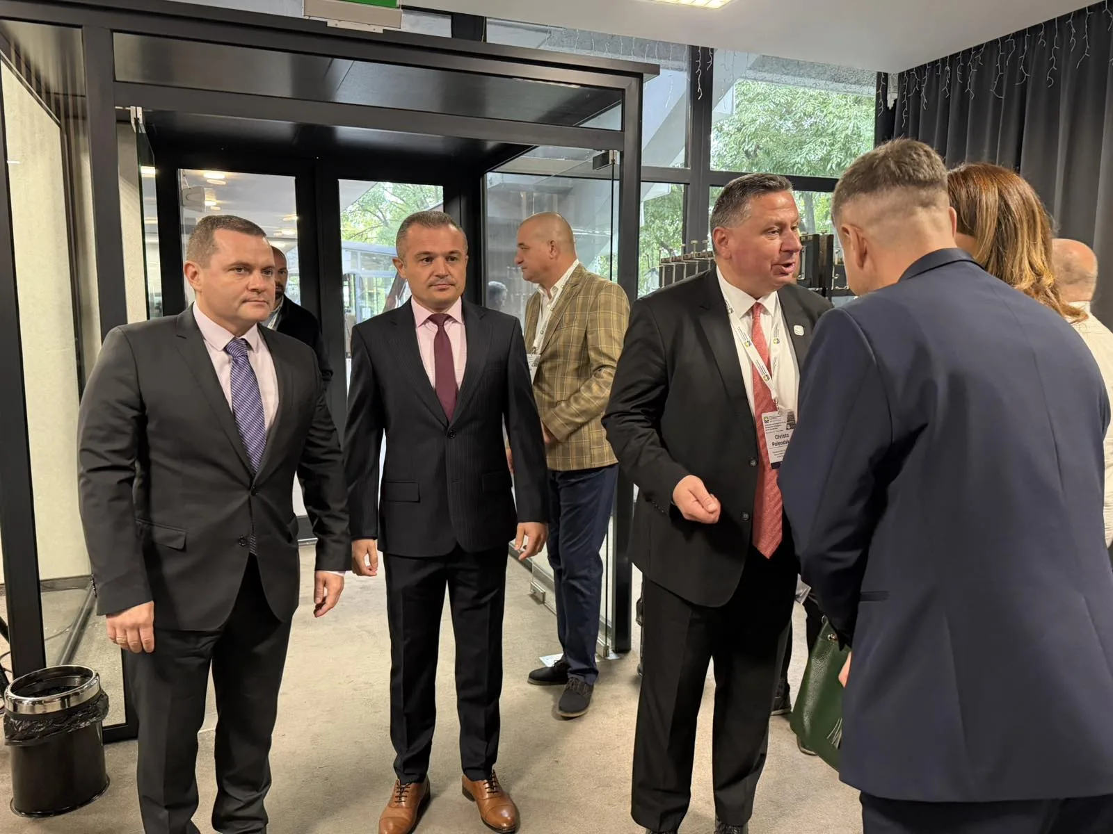 Областният управител д-р zamestnik oblastniyat upravitel valeri yordano 2 2026 новините от българия с валидиране на пощенска марка и международна конференция в русе изпълнителната агенция за проучване и поддържане на... Заместник областният управител д-р валери йорданов: река дунав трябва да бъде разглеждана не просто като транспортен коридор, а като стратегически капитал за българия 2026 българия новините balgarianovinite. Com 2026-10-21 09:13:19 областният управител д-р заместник областният управител д-р валери йорданов: река дунав трябва да бъде разглеждана не просто като транспортен коридор, а като стратегически капитал за българия 2026 информационна агенция за разследваща журналистика и разследващ репортаж бургас, българия